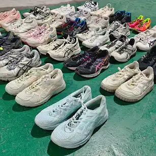 أحذية ASICS للسيدات مستعملة